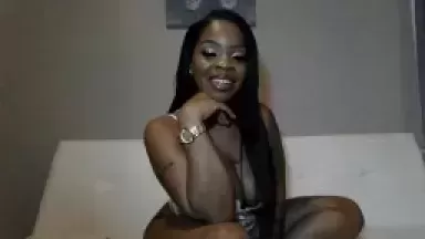 Black Ms Krissy with a twerking booty squirts everywhere